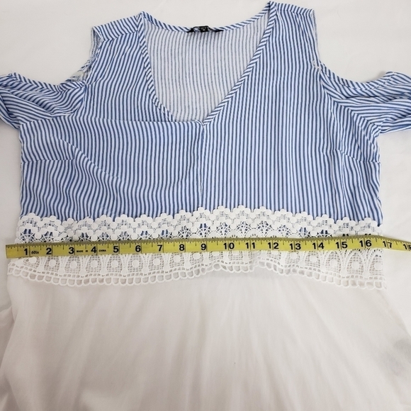 UNIQUE Spectrum Cold Should Bell Sleeve Top M VGUC - Picture 9 of 13